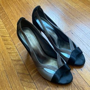 Ellie Tahari size 8 black and grey heels